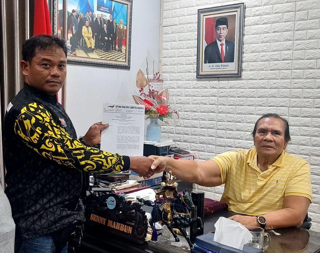 Segera Dilantik, Ketum NPC Indonesia Serahkan SK Kepengurusan NPCI Kalsel