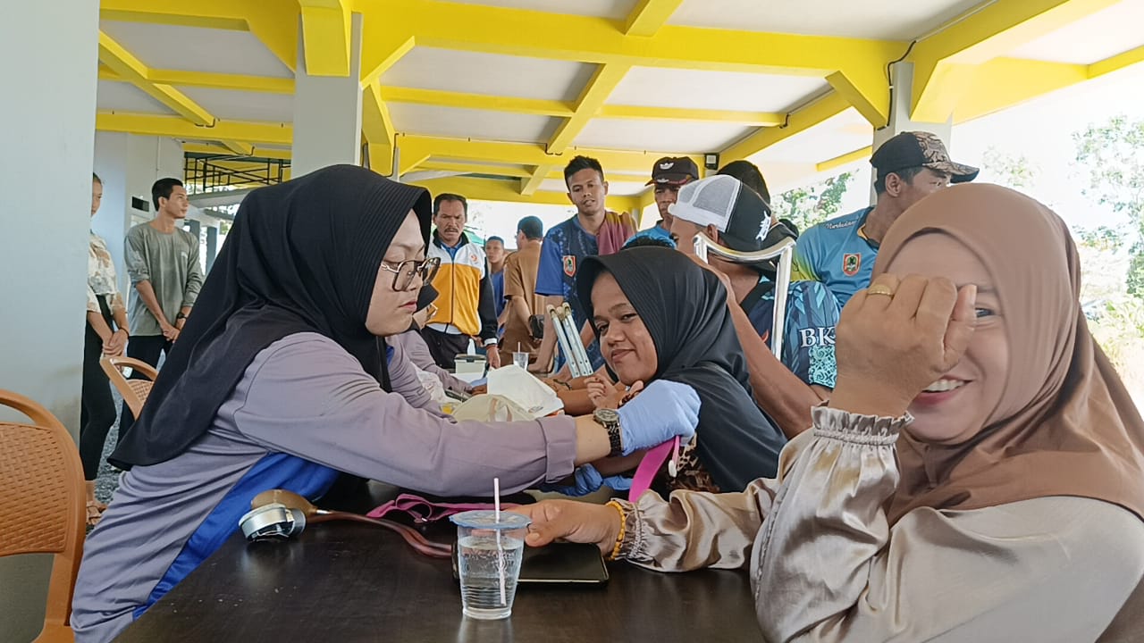 Jaga Stamina Ditengah Cuaca Panas, Kontingen NPC Kalsel Disuntik Vitamin Jelang Peparnas XVII