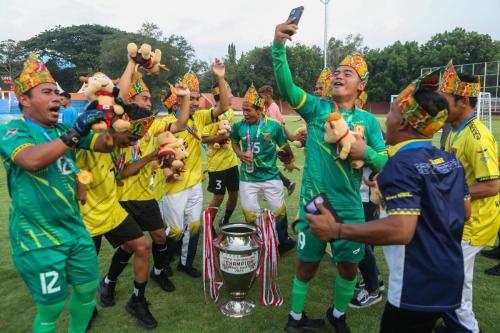 Tim Sepak Bola CP berhasil membawa pulang Medali Emas