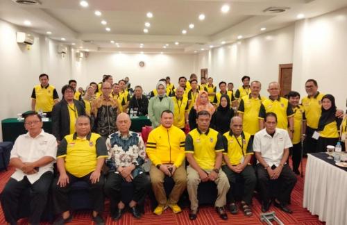 Foto Bersama di Pembukaan Musyawarah Olahraga Provinsi Luar Biasa (MUSOPROVLUB) NPCI Kalimantan Selatan tahun 2023bertempat di Hotel Roditha Banjarbaru, 20 Juni 2023