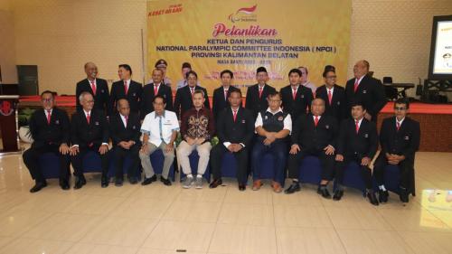 Foto Kepengurusan NPCI Provinsi Kalimantan Selatan masa bakti 2023-2028 dengan pewakilan NPC Indonesia dan Dinas Kepemudaan dan Olahraga Provinsi Kalimantan Selatan