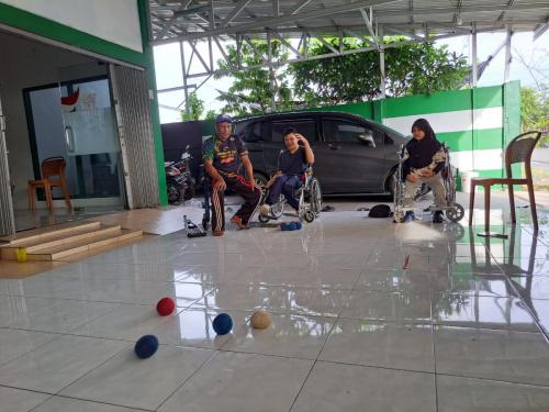 Latihan Rutin Pelatprov tahun 2023 Cabor Boccia.latihan dilaksanakan di halaman mess atlet di gawangi oleh Pelatih dr. Fery Kustono dan Asisten Pelatih Mohd. Husaini